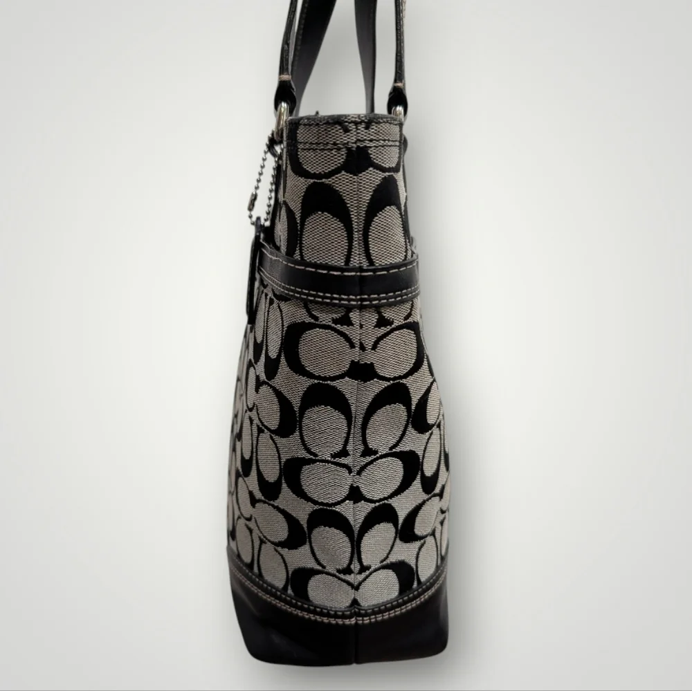 Coach Hampton Signature Tote - Picture 9 of 16